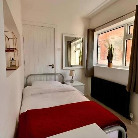 Private Single Room With Ensuite In Chorlton Manchester Exterior foto