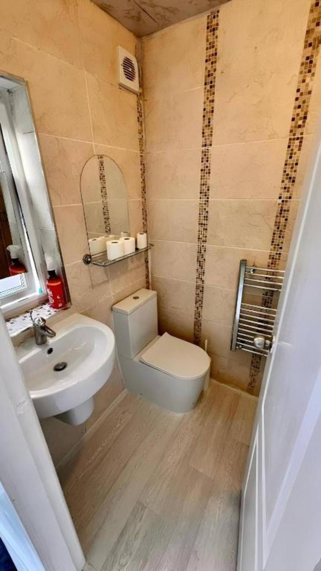 Private Single Room With Ensuite In Chorlton Manchester Exterior foto